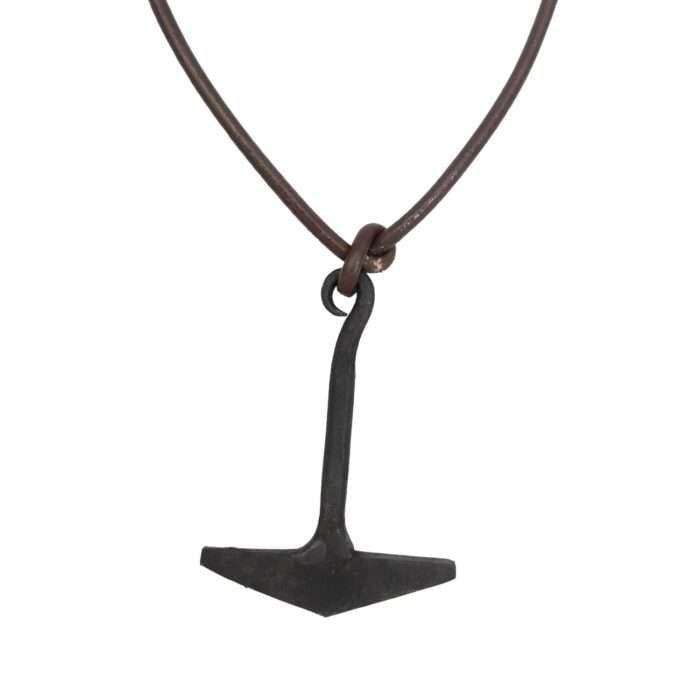 MRLT05c Medieval Locket with pure Leather Rope