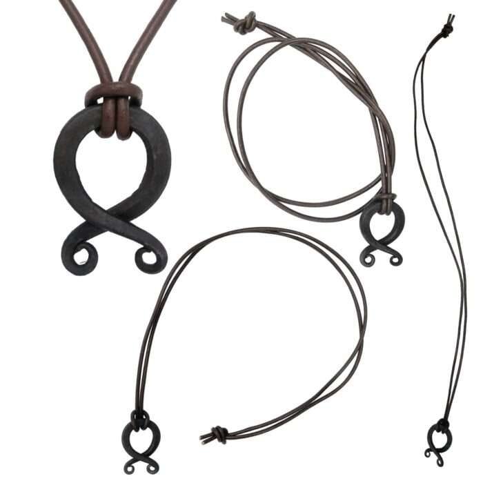MRLT06d Medieval Locket with pure Leather Rope