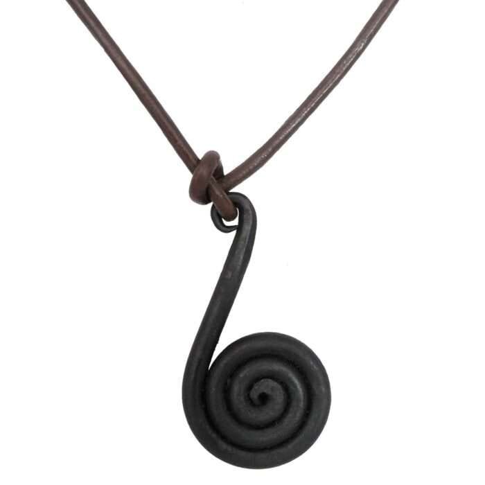 MRLT07c Medieval Locket with pure Leather Rope