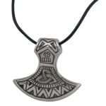 MRLT08e Medieval Locket with pure Leather Rope