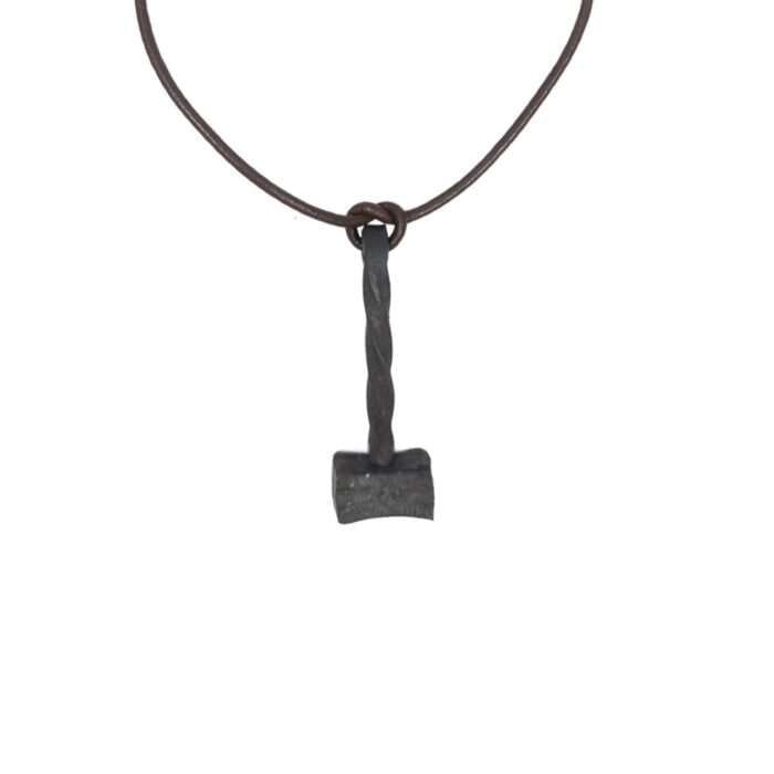 MRLT09c Medieval Locket with pure Leather Rope