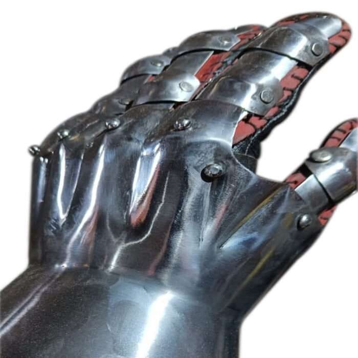 J108b Medieval Gauntlets Set
